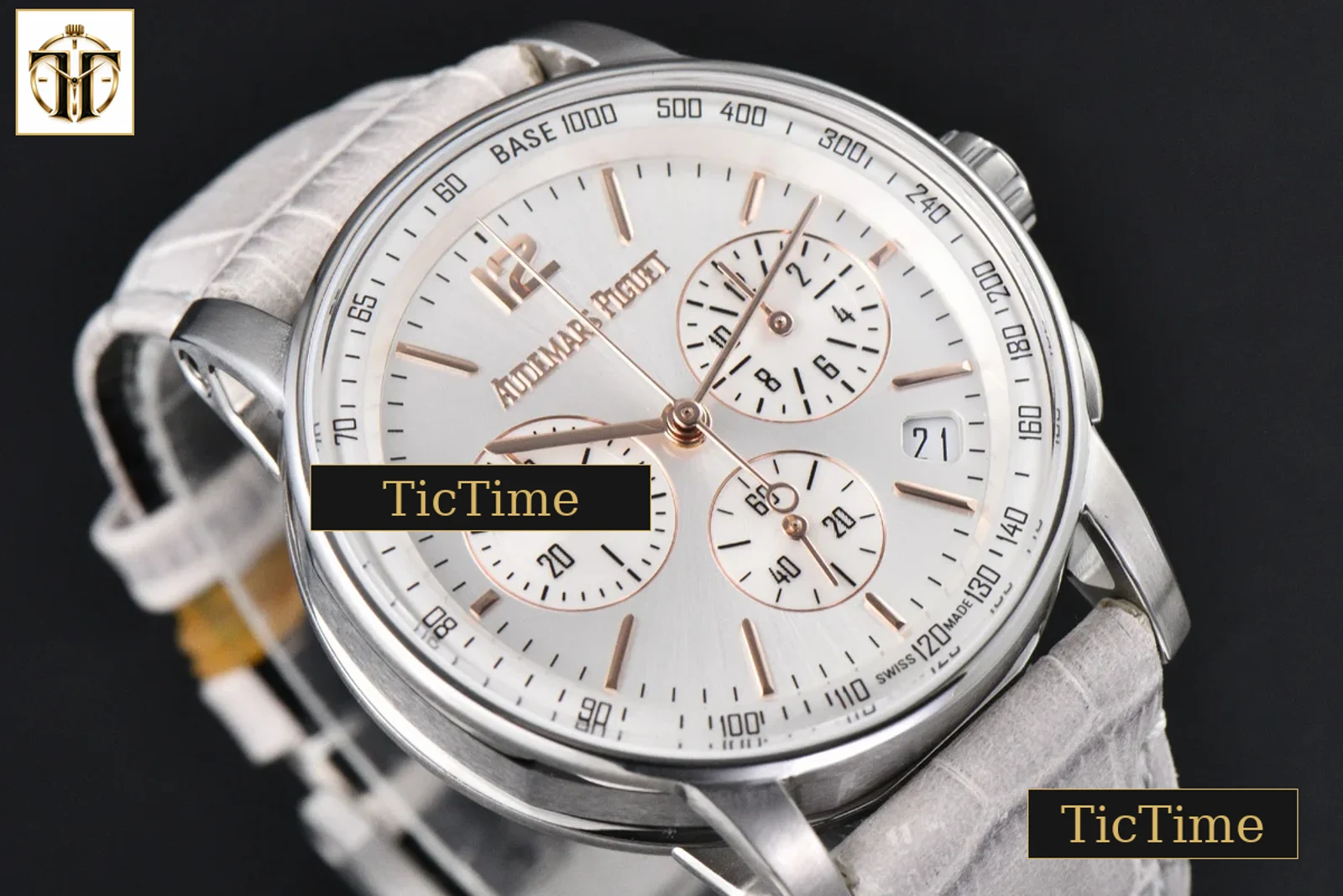 Code 11.59 Chrono 26393 41mm APSF Silver Dial Gold Hands Gray Leather Strap SA4401 — foto 13