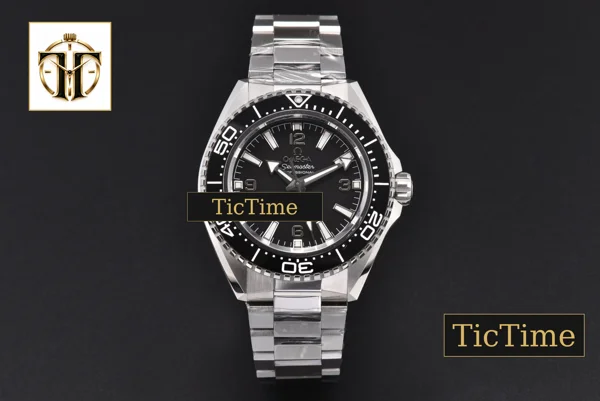 Foto frontal — Seamaster Planet Ocean 42mm VS+ Factory Black Dial Black Bezel Steel Strap