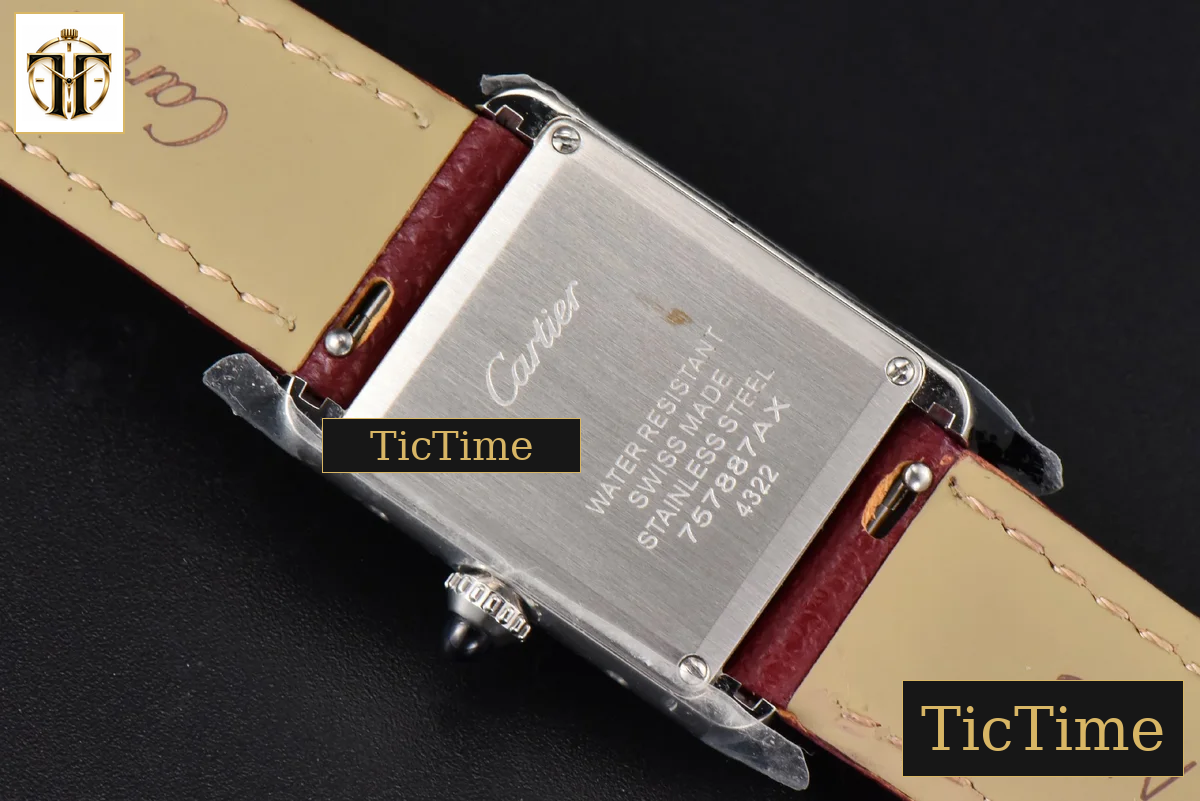 Tank Must Small 29.5×22mm K11F Diamond White Dial Red Litchi Grained Strap Quartz — foto 14
