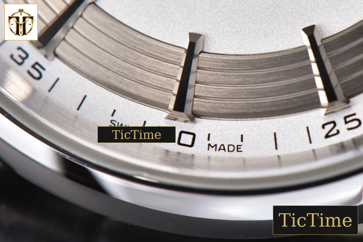 De Ville Hour Vision 41mm VSF White/Silver Dial Black Croco Strap A8500 — foto 10