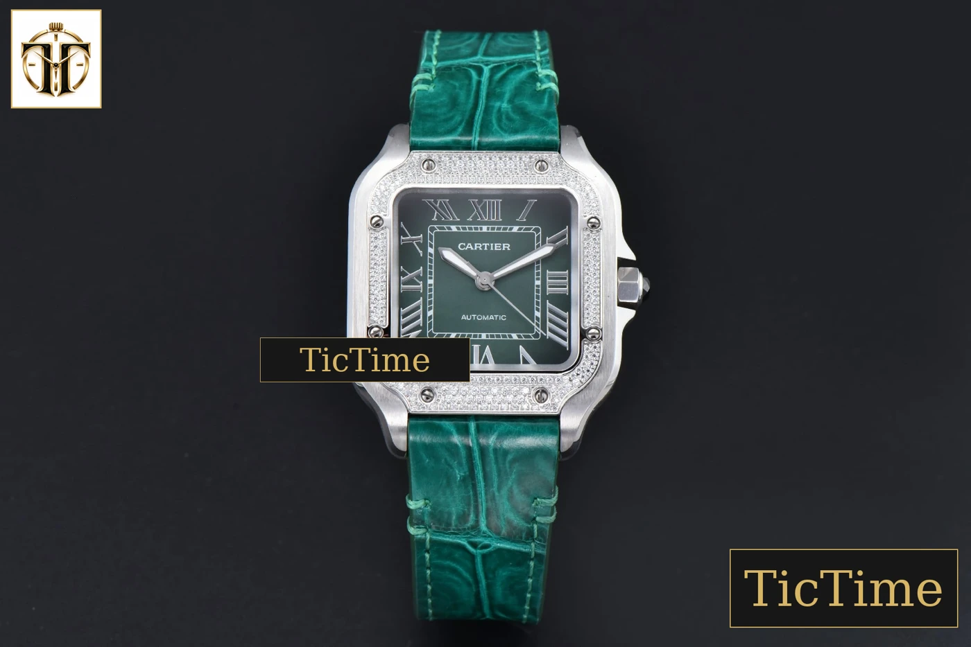 Vista frontal — Santos de Cartier Medium 35mm AF SS Green Dial Diamond Bezel Green Leather Strap Miyota 9015