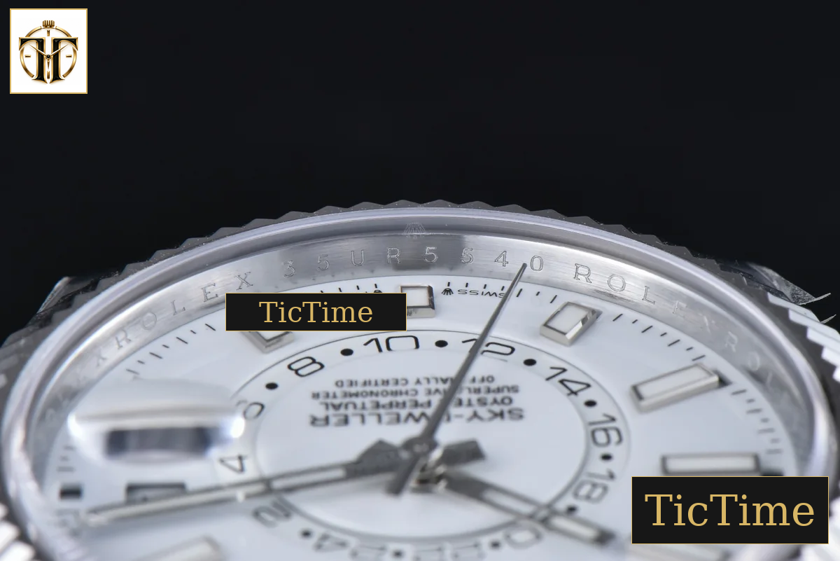 Sky-Dweller 336239 42mm ZF SS White Dial Rubber Oysterflex Strap (Tungsten) A23J — foto 13