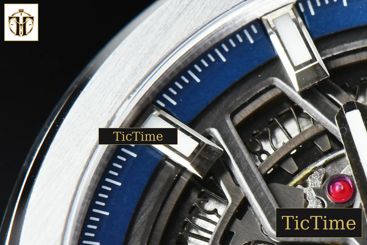 Defy Classic 41mm LF Skeleton Blue Dial Blue Gummy Strap A2892 — foto 6