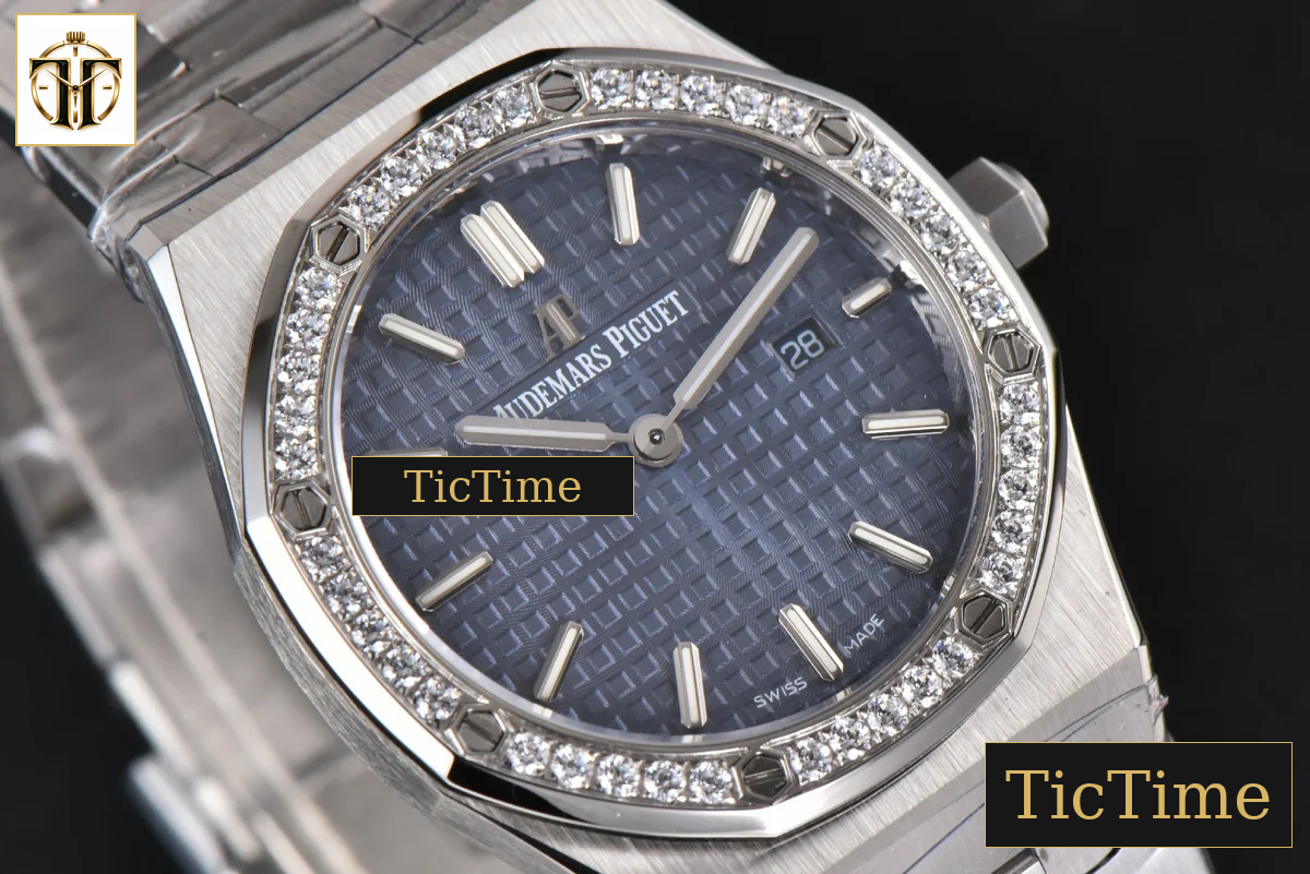 Royal Oak Ladies 33mm 8F Diamond Blue Dial SS Bracelet Swiss Quartz — foto 13