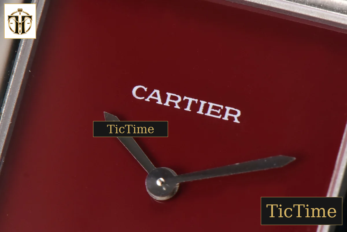 Tank Must Large 33.7×25.5mm K11F Red Dial Red Leather Strap Quartz — foto 5