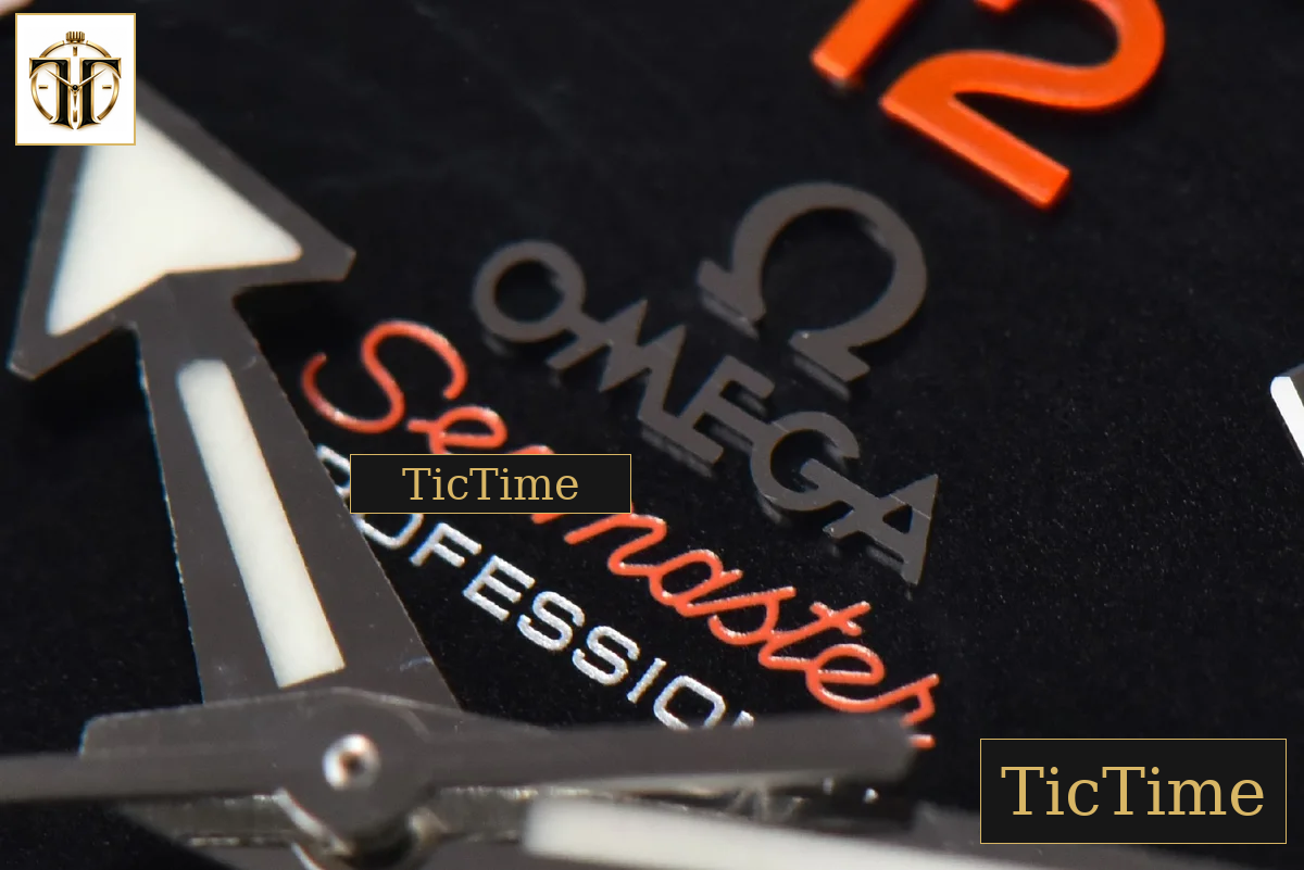 Planet Ocean 600m 42mm VSF Black Dial Orange Marker Rubber Strap A8500 — foto 6