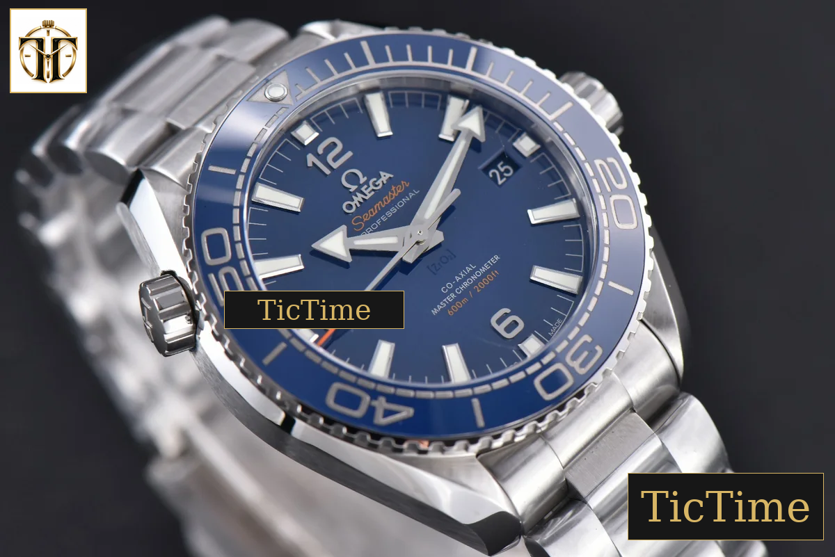 Planet Ocean 600m 43.5mm VSF Blue Dial SS Bracelet A8906 — foto 10