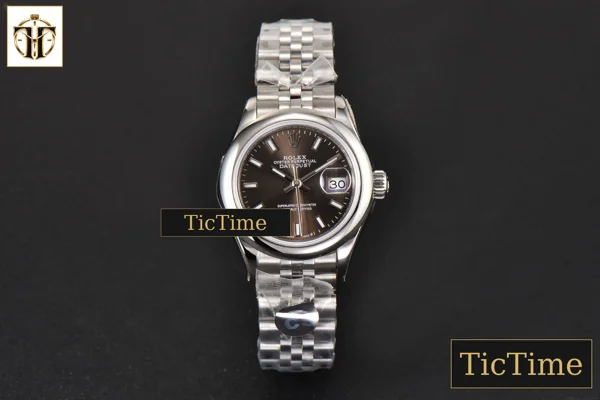 Foto frontal — DateJust Ladies Smooth Bezel 28mm WF Gray Dial Jubilee Bracelet A2236