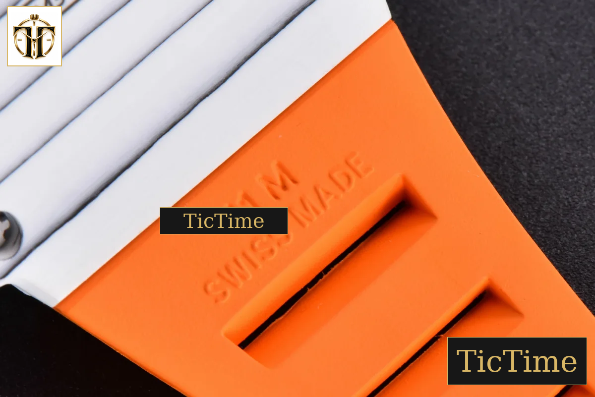 RM035-02 42mm T+F White Forged Carbon Skeleton Dial Red Crown Orange Rubber Strap RMUL2 — foto 26