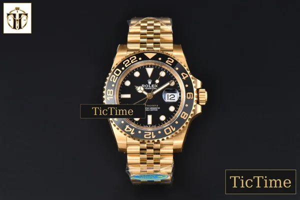 Foto frontal — GMT Master II 126718 40mm Clean Factory YG Black/Gray Bezel Black Dial Jubilee Bracelet DD3285