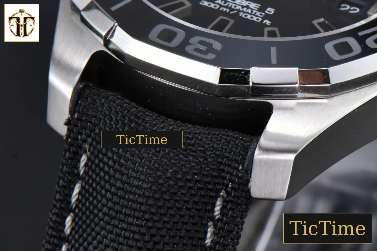 Aquaracer Calibre 5 43mm OF Black Moon Dial Black Nylon Strap SW200 — foto 9