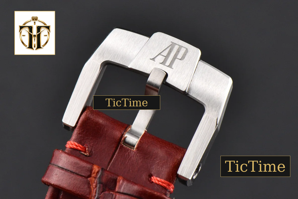 Code 11.59 Chrono 26393 41mm APSF SS Red/Black Dial Red Leather Strap SA4401 — foto 18