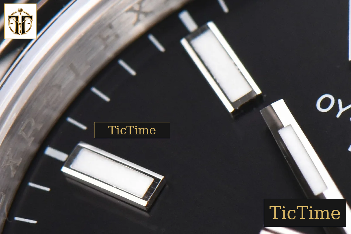 DateJust 36mm GMF SS Smooth Bezel Black Dial Stick Marker Jubilee Bracelet VR3235 — foto 6