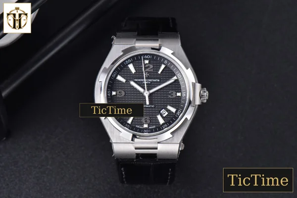 Foto frontal — Overseas 47040 42mm MKF Gray Textured Dial Rubber Strap 9015