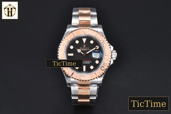Foto frontal — Yacht-Master 126621 40mm VSF RG/SS Black Dial RG/SS Bracelet VS3235
