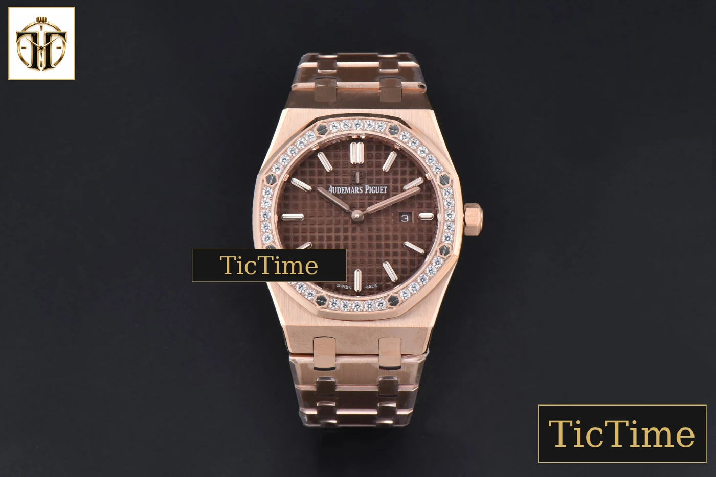 Vista frontal — Royal Oak Ladies 67651OR 33mm ZF RG Diamond Chocolate Dial RG Bracelet Quartz
