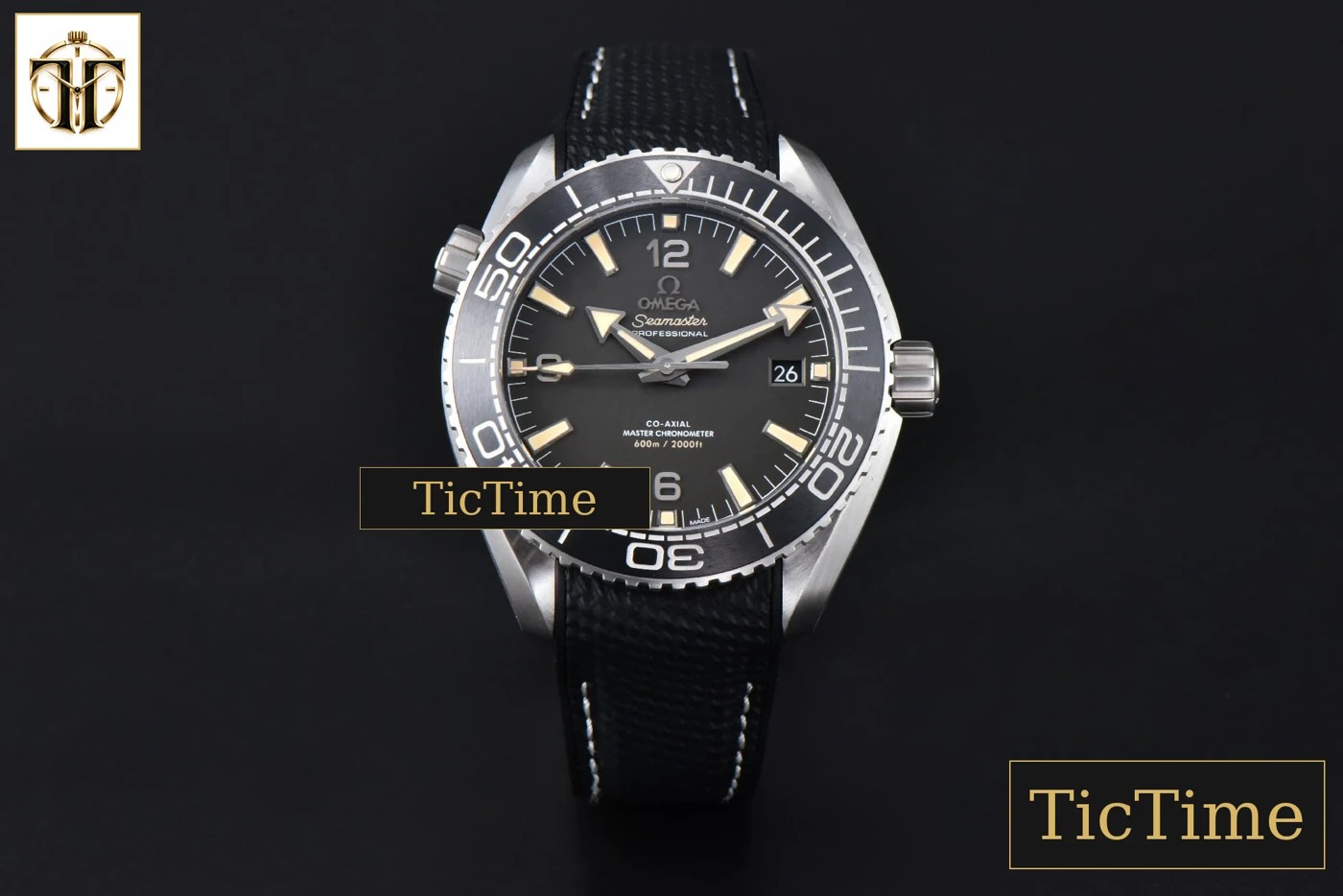 Vista frontal — Planet Ocean 43.5mm VSF Black Black Dial Rubber Strap A8900
