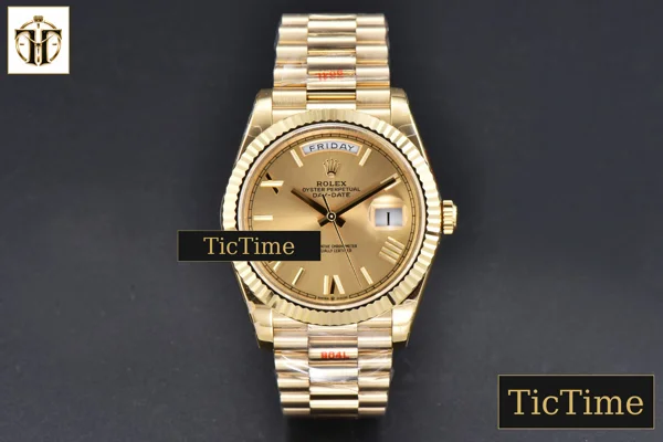 Foto frontal — DayDate 40mm GMF YG YG Dial Roma Marker President Bracelet A2836
