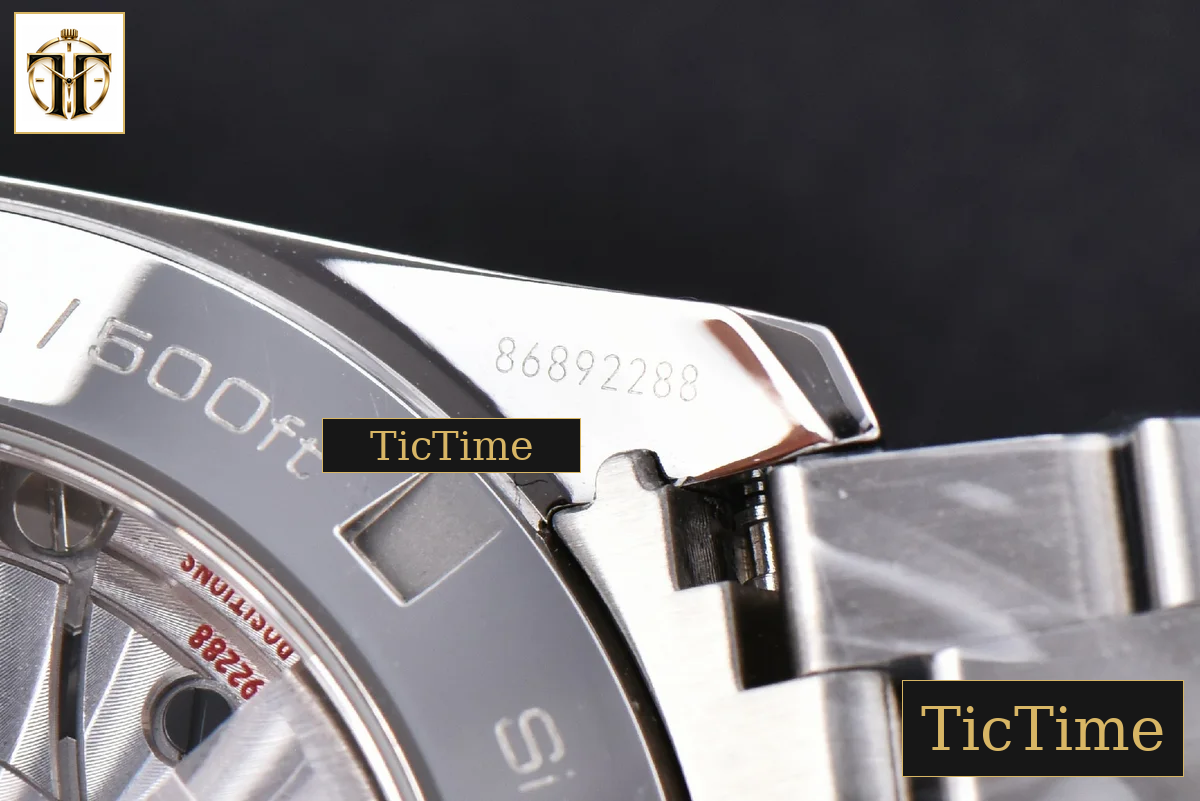 Aqua Terra 150M GMT VSF Black Textured Dial SS Bracelet A8605 — foto 22