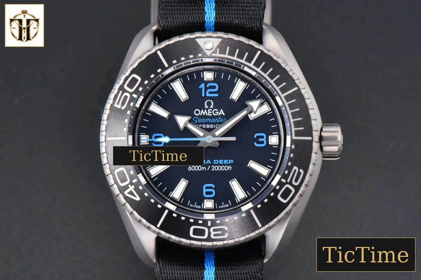 Vista frontal — Seamaster Ultra Deep 6000M 45.5mm VSF Titanium Black Dial Nylon Strap A8912