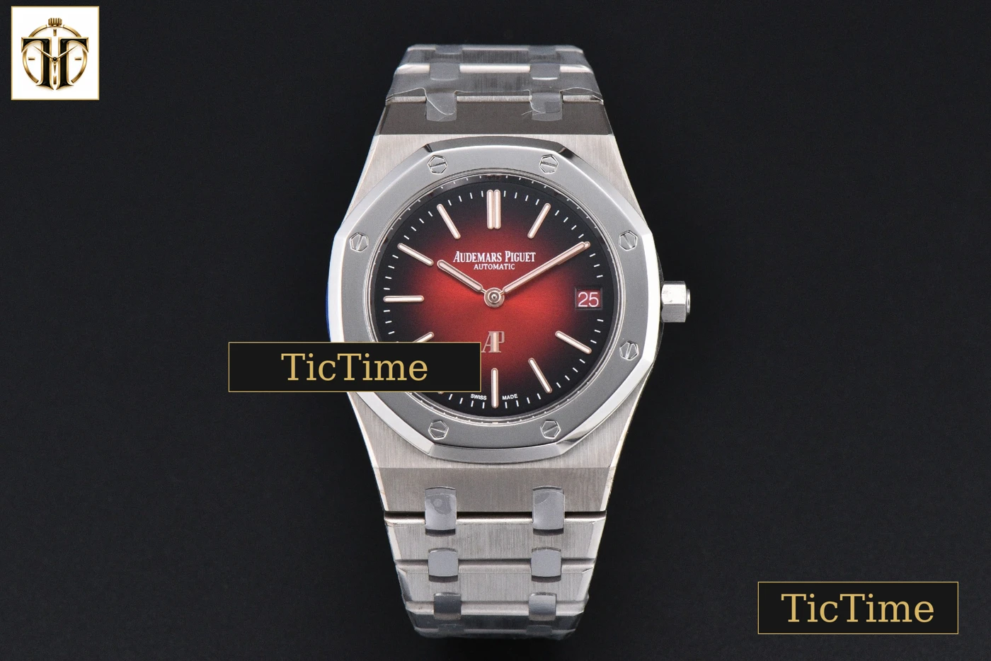 Vista frontal — Royal Oak 16202 39mm ZF Titanium Gradient Red Dial SS Bracelet V2 A2121