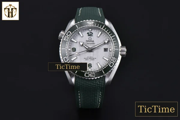 Foto frontal — Planet Ocean 43.5mm VSF Green Gray Dial Rubber Strap A8900