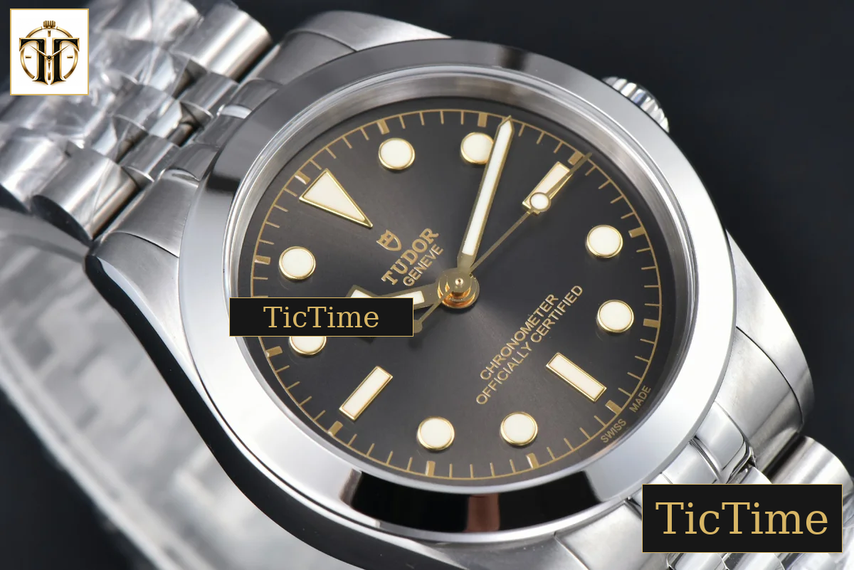 Heritage Black Bay Anthracite 39mm KRF Black Dial SS Bracelet A2824 — foto 11