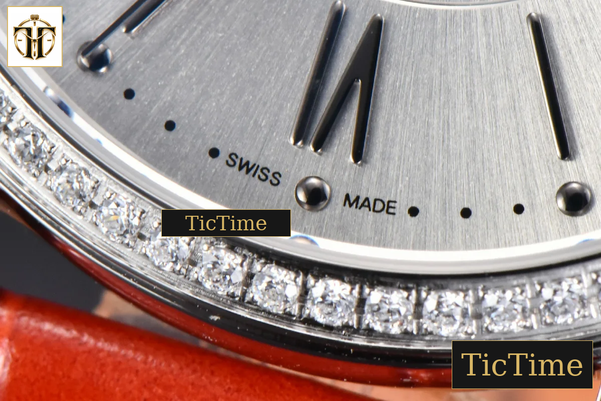 Portofino 37mm V7F Diamond Silver Dial Silver Marker Red Leather Strap A2892 — foto 8