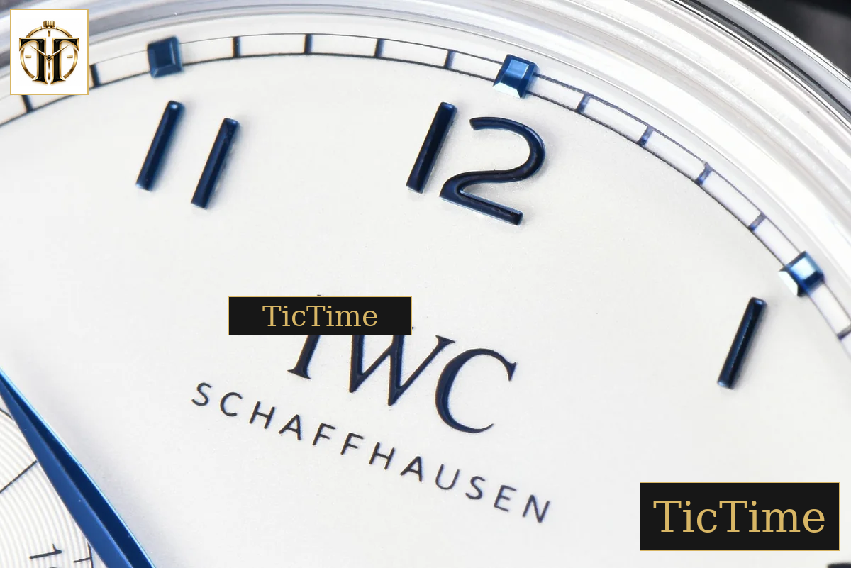 Portugieser Automatic 7 Days IWC0559A 42mm APSF SS White Dial Blue Numeral Markers Black Leather Strap A52010 — foto 4