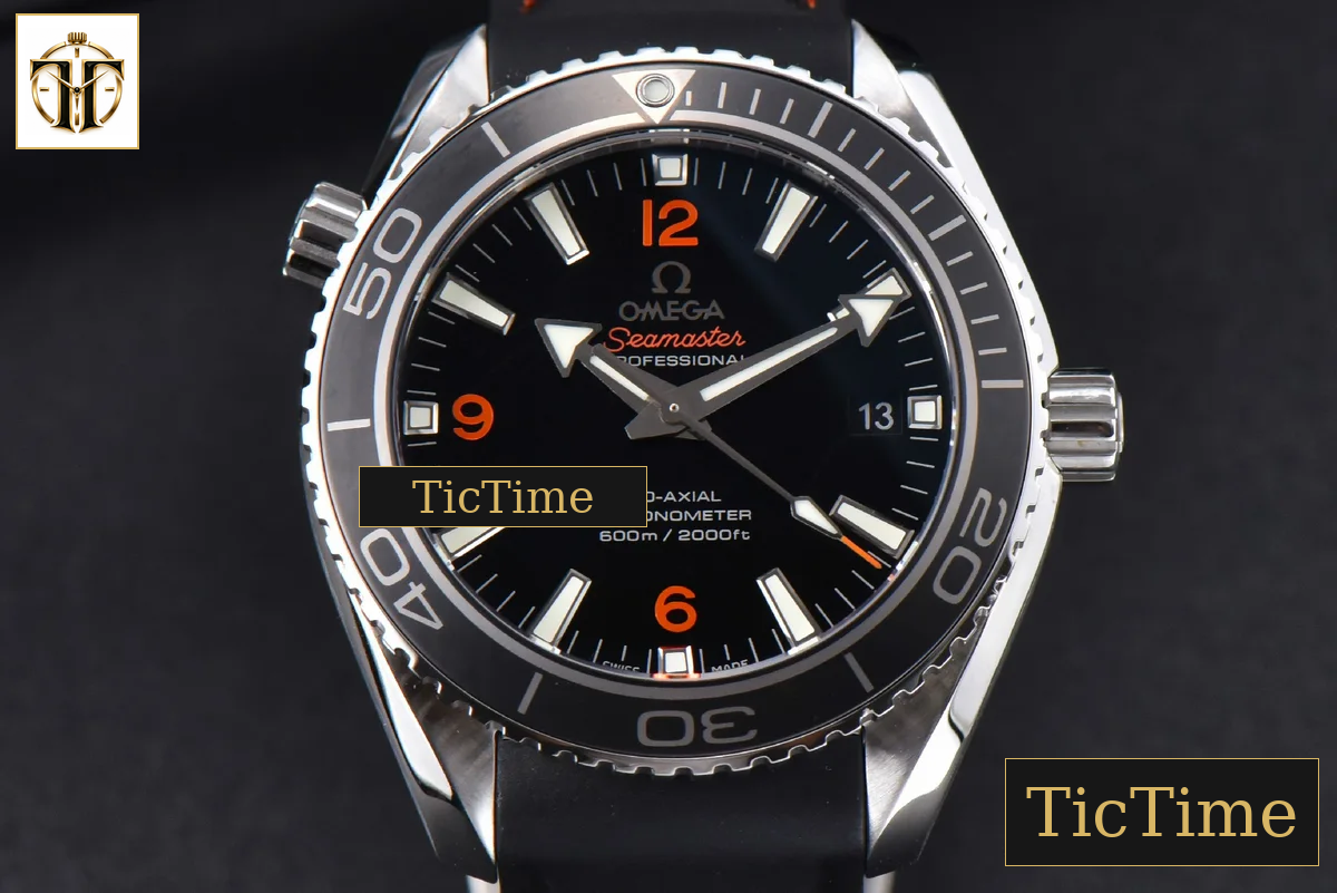 Planet Ocean 600m 42mm VSF Black Dial Orange Marker Rubber Strap A8500 — foto 2