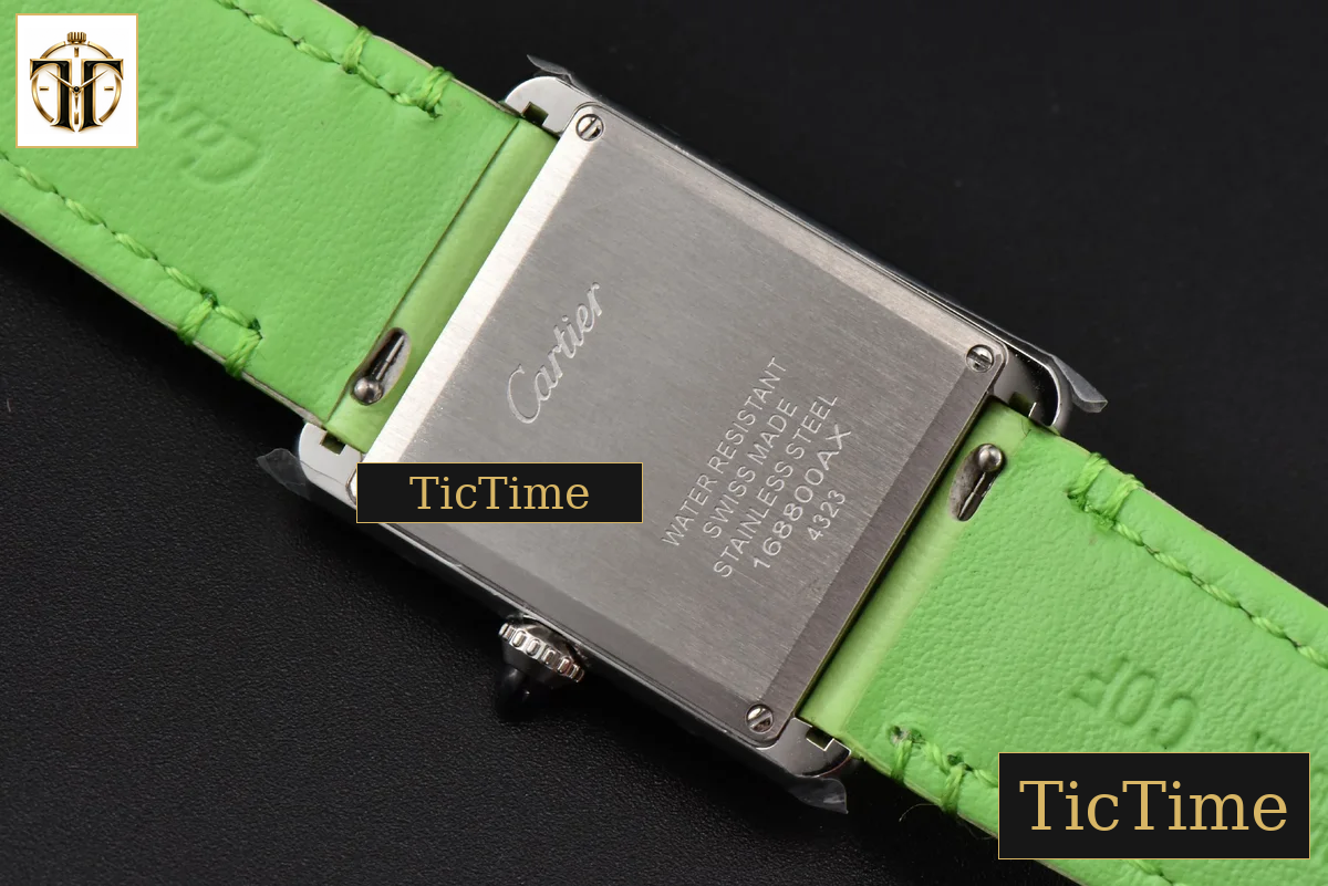 Tank Must Large 33.7×25.5mm K11F White Dial Green Smooth Calf Strap Quartz — foto 14