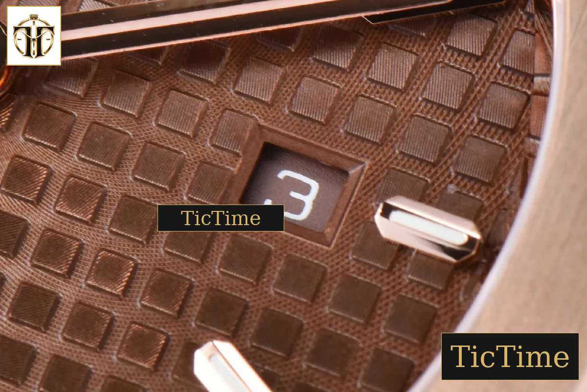 Royal Oak Ladies 67650OR 33mm ZF RG Chocolate Dial RG Bracelet Quartz — foto 8