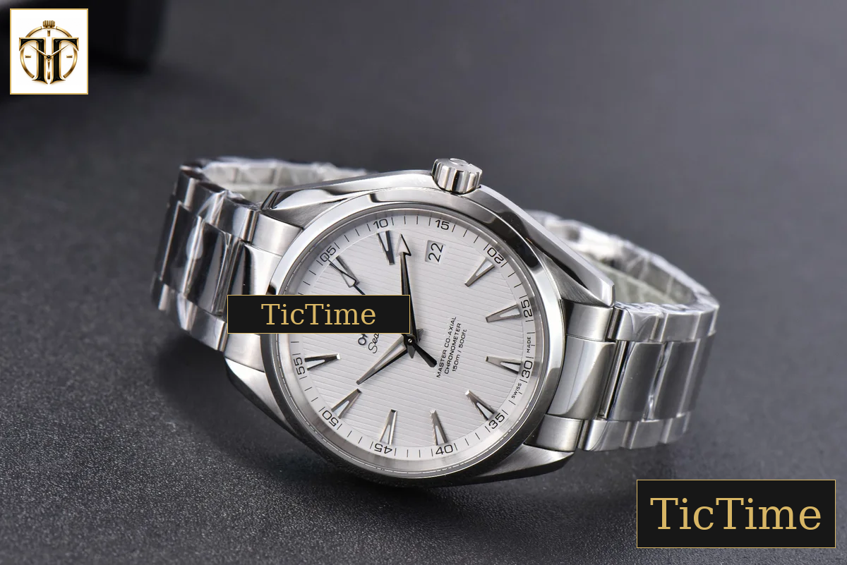 Aqua Terra 150M 41mm VSF White Textured Dial SS Bracelet A8500 — foto 6