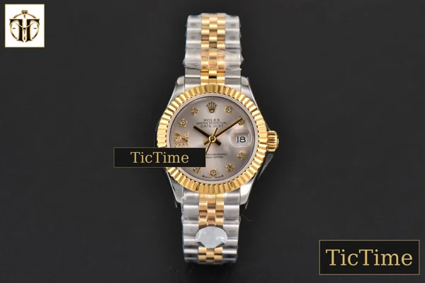 Foto frontal — DateJust Ladies 28mm WF YG/SS Silver Dial Diamond Roma Marker Jubilee Bracelet A2236