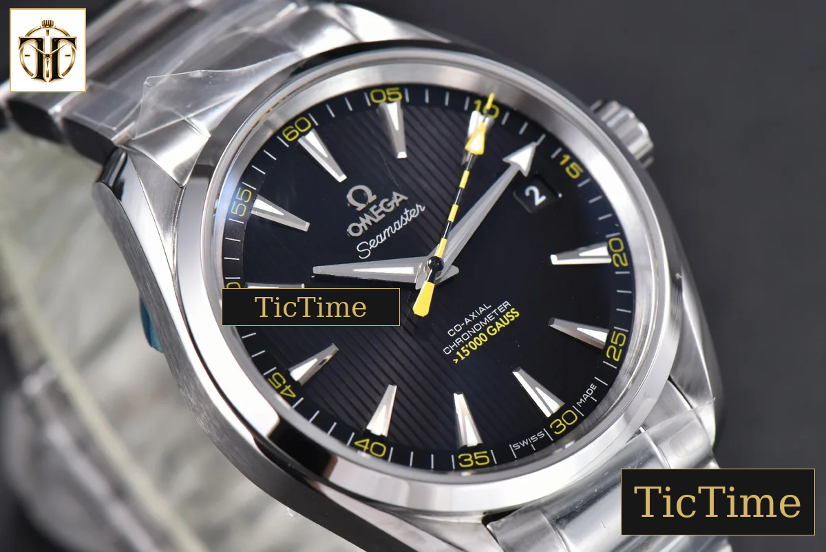 Aqua Terra 150M 41mm VSF Black Textured Dial Bumble Bee SS Bracelet A8500 — foto 10