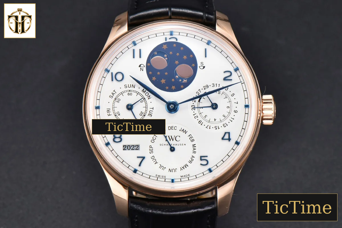 Portugieser Perpetual Calendar IW5033 42mm APSF RG White Dial Black Leather Strap A52610 — foto 2