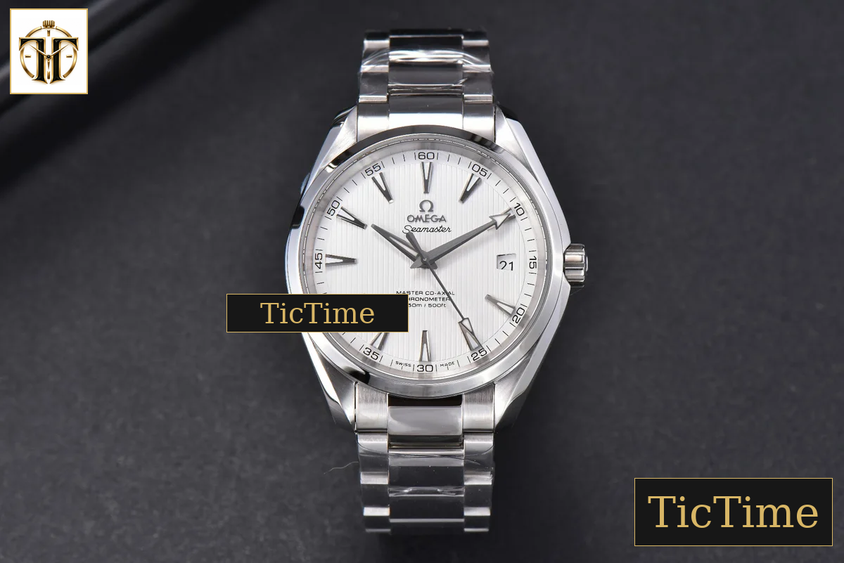 Aqua Terra 150M 41mm VSF White Textured Dial SS Bracelet A8500 — foto 2