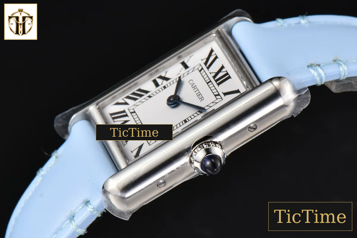 Tank Must Small 29.5×22mm K11F White Dial Blue Smooth Calf Strap Quartz — foto 9