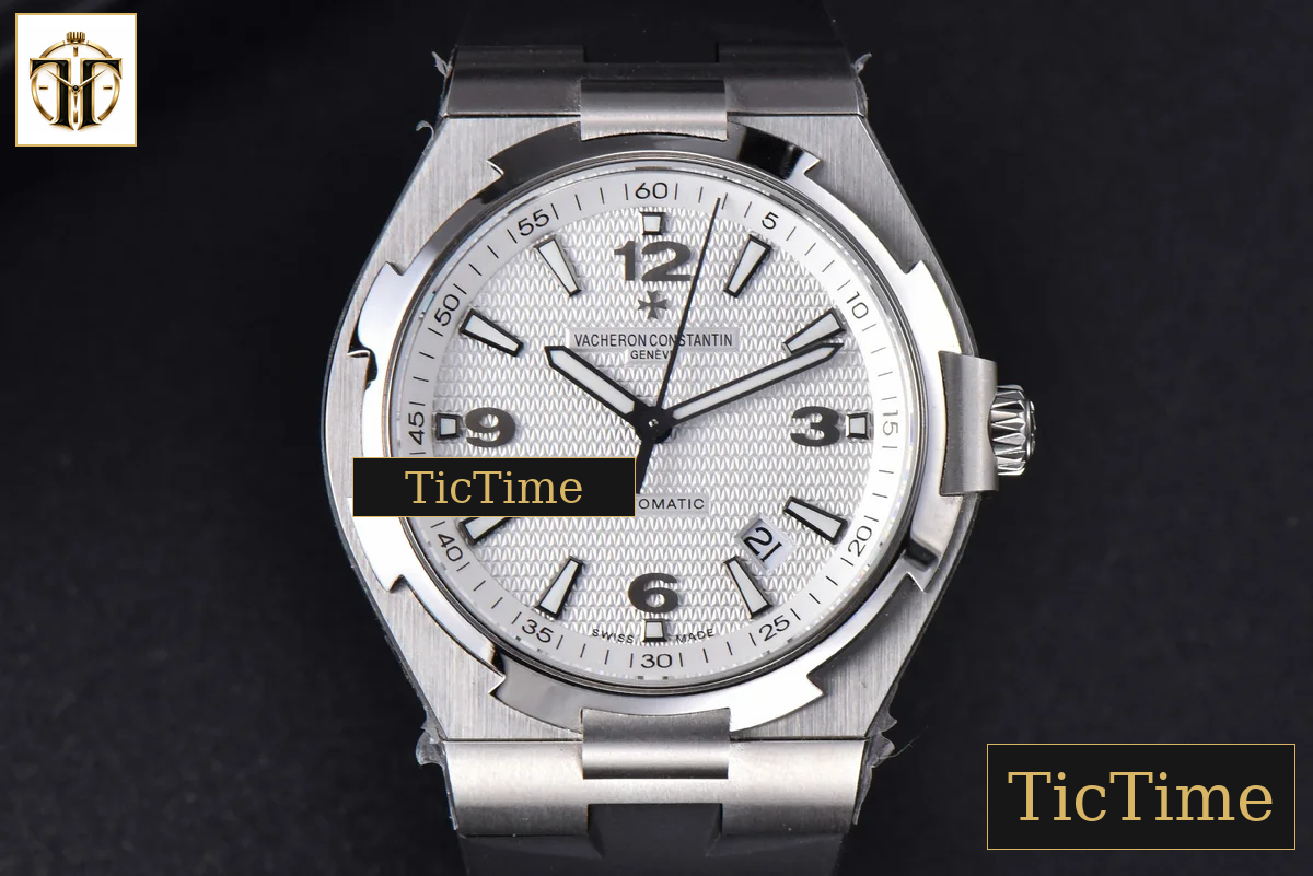 Overseas 47040 42mm MKF White Textured Dial Rubber Strap 9015 — foto 2