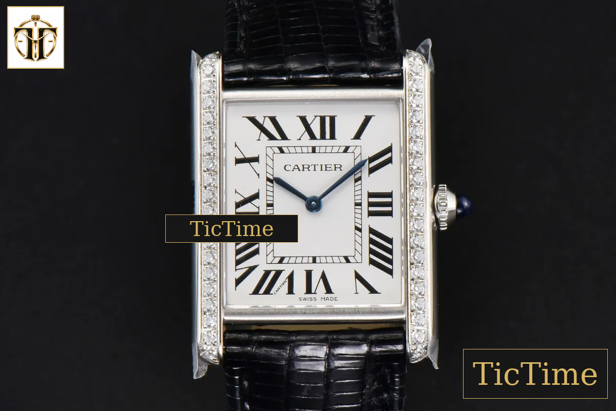 Tank Must Large 33.7×25.5mm K11F Diamond White Dial Black Croc Strap Quartz — foto 2