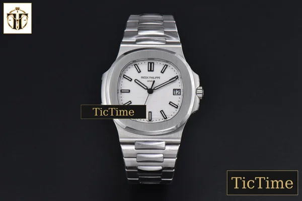 Foto frontal — Nautilus 5711 40mm PPF White Dial SS Bracelet A324CS