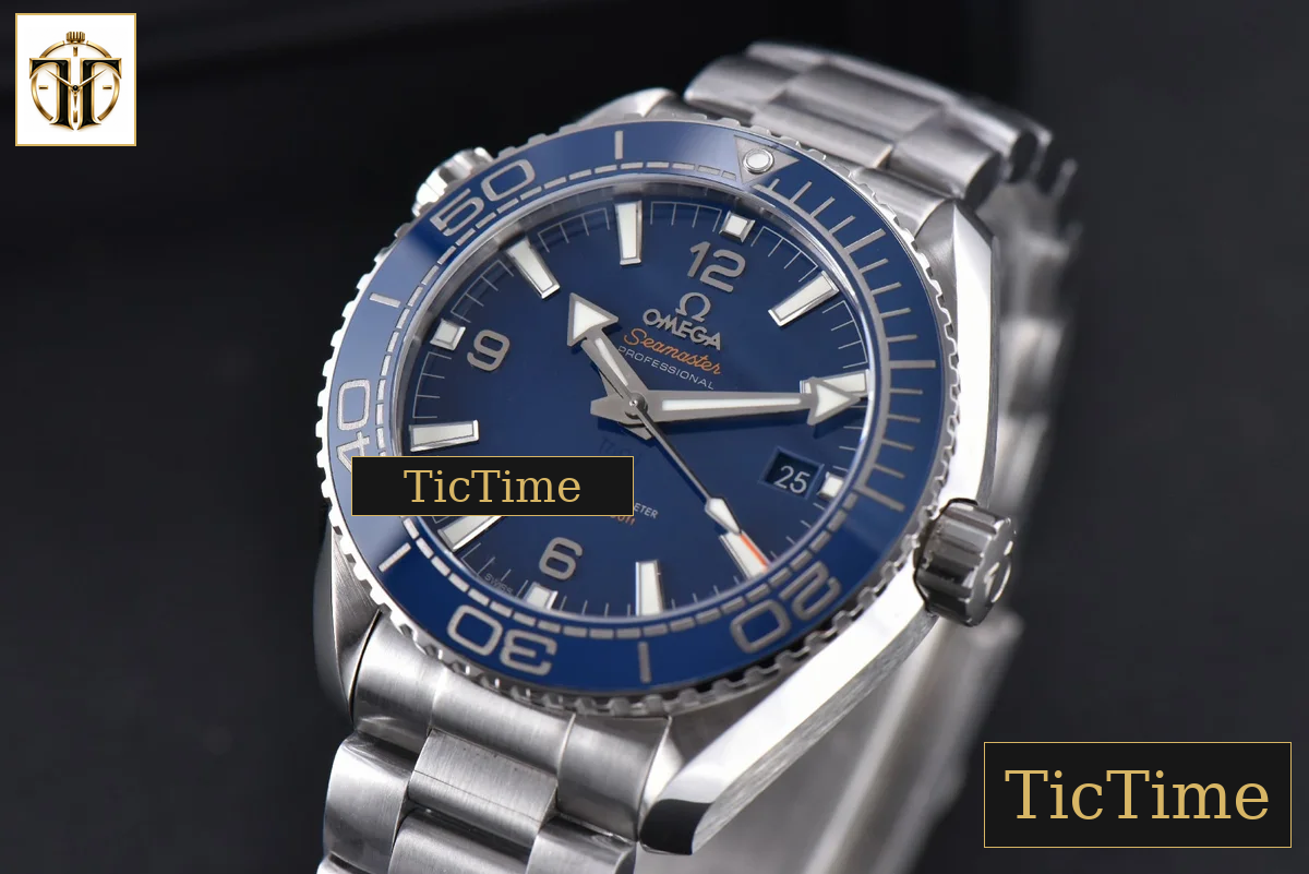Planet Ocean 600m 43.5mm VSF Blue Dial SS Bracelet A8906 — foto 5