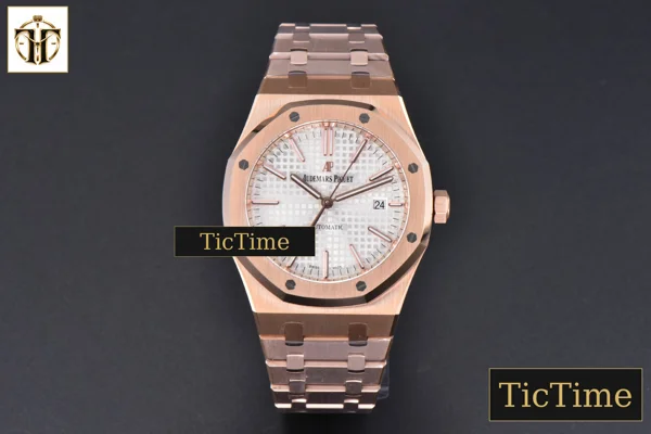 Foto frontal — Royal Oak 15400 41mm IPF RG White Textured Dial RG Bracelet SA3120
