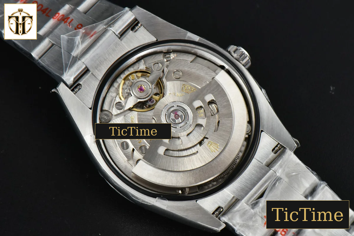 Oyster Perpetual 126000 36mm EWF Green Dial SS Bracelet A3230 — foto 25
