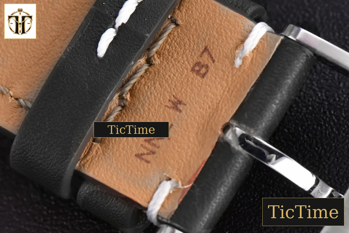 Transocean Day & Date 43mm V7F Blue Dial Black Leather Strap CA145 — foto 27
