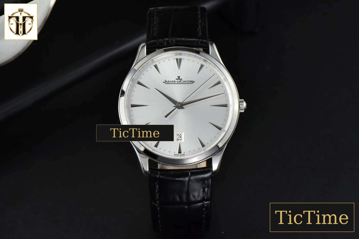 Vista frontal — Master Ultra Thin Date 1282510 40mm ZF Silver Dial Black Leather Strap A899