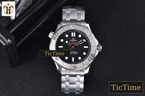 Foto frontal — Seamaster Diver 300M Nekton 42mm VSF Black Dial Black SS Bracelet A8806