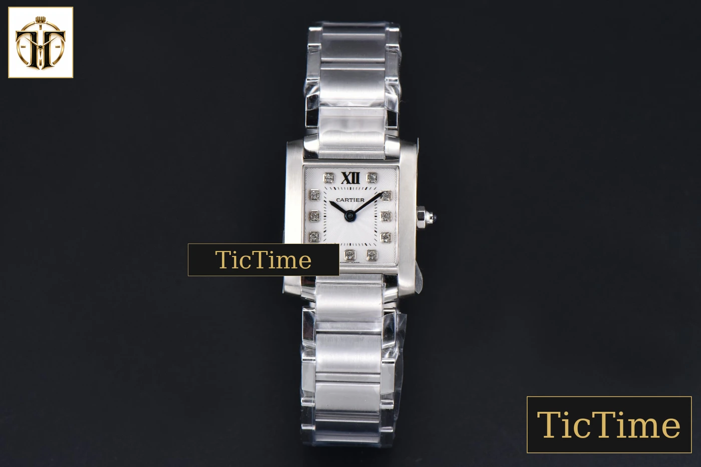 Vista frontal — Tank Francaise Small 25.7mmx21.2mm 8848F Diamond Marker SS Bracelet Quartz