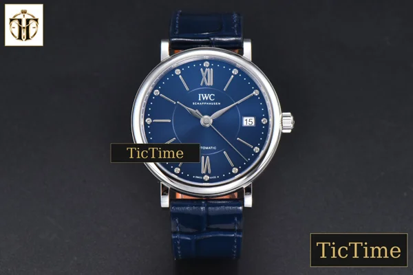 Foto frontal — Portofino 37mm V7F Blue Dial Silver Marker Black Leather Strap A2892