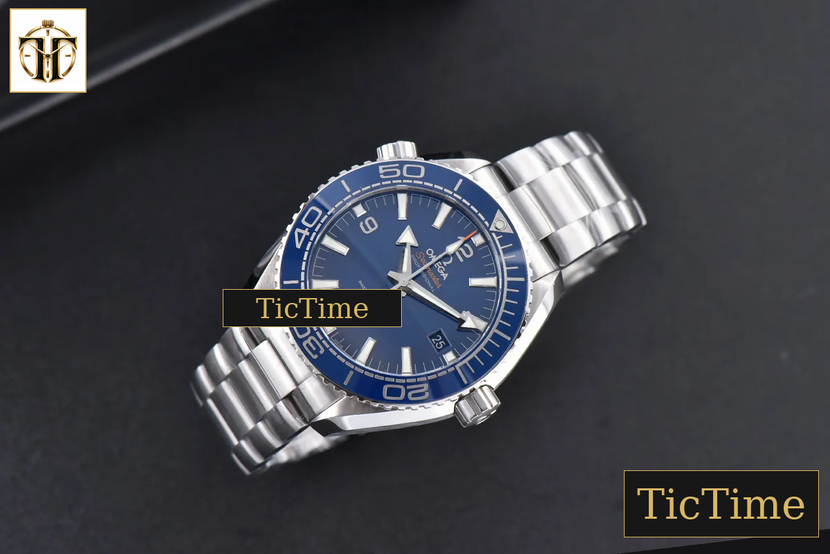 Planet Ocean 600m 43.5mm VSF Blue Dial SS Bracelet A8906 — foto 4